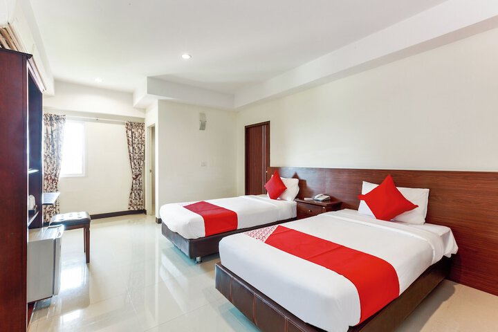 Room 16 of 25