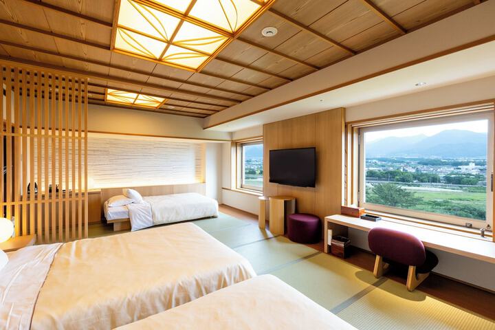 Room 16 of 27