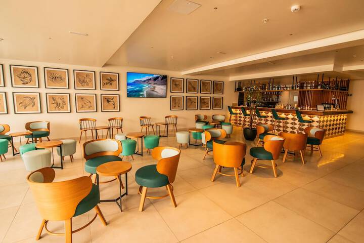 Lounge 225 of 313
