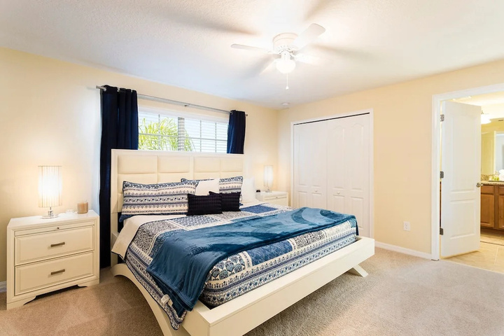 Room 2 of 23