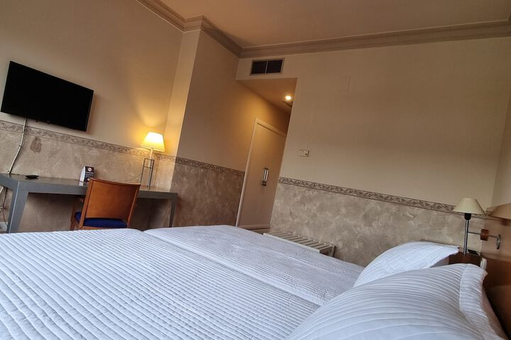 Room 14 of 40