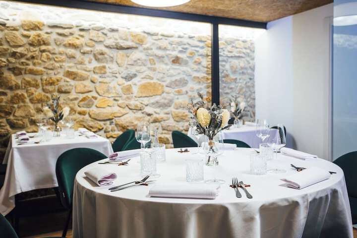 Dining 6 of 18