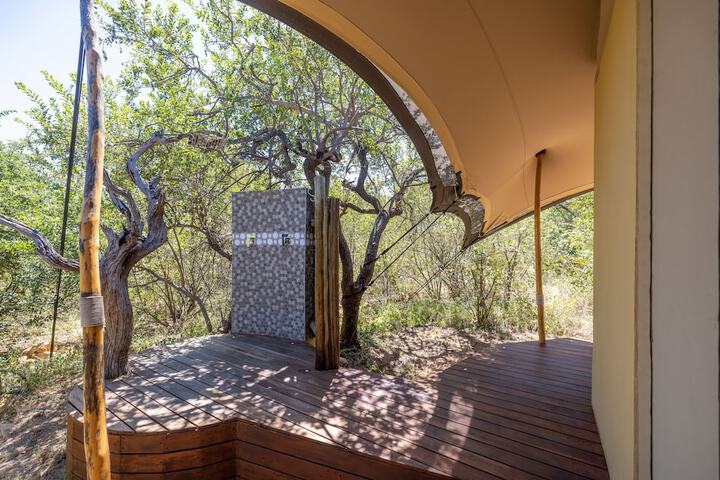 Pool 44 of 81