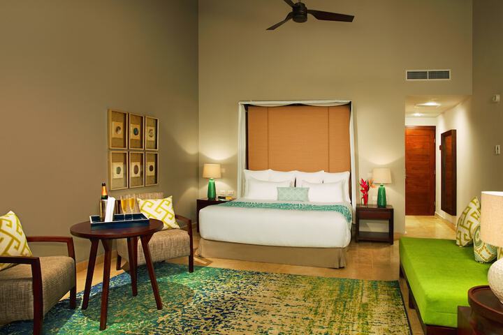 Room 5 of 75