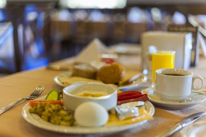 Breakfast/Coffee Service 16 of 23