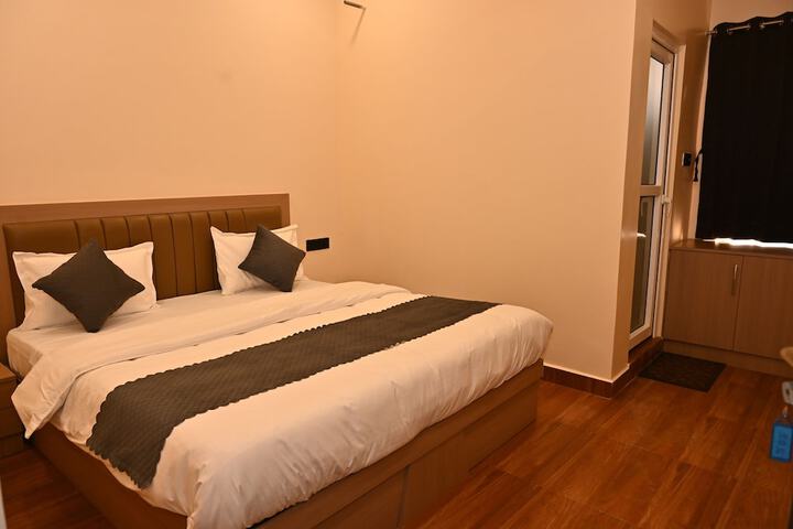 Room 2 of 45