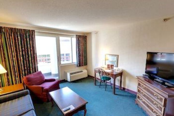 Room 44 of 73