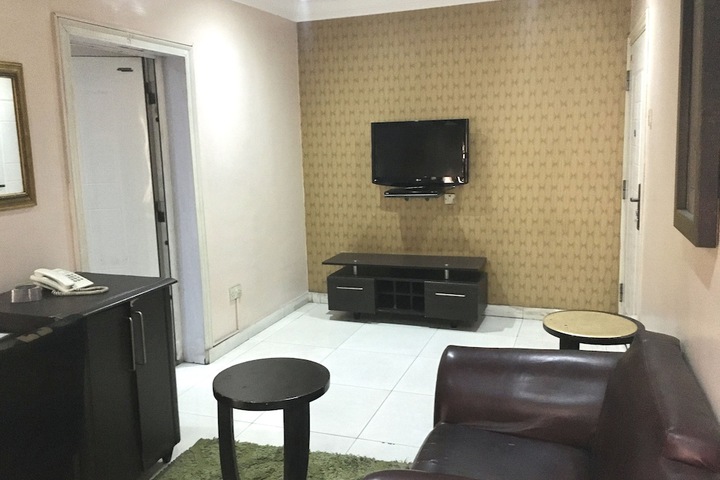 Room 9 of 25