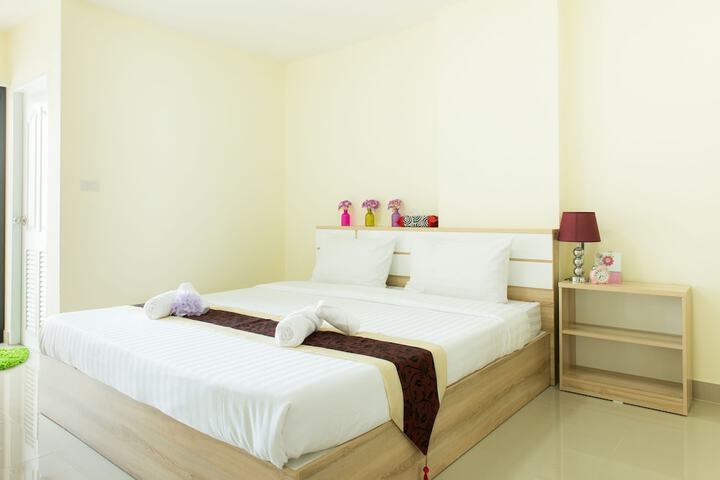 Room 6 of 36