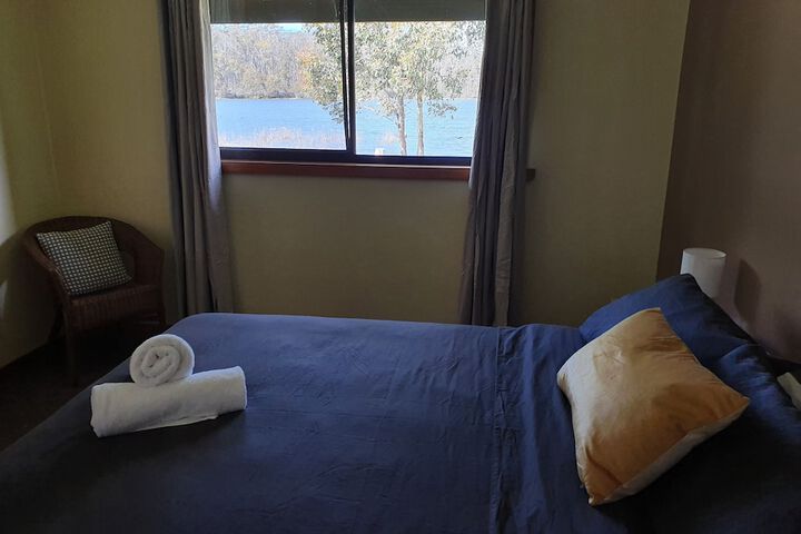 Room 2 of 34