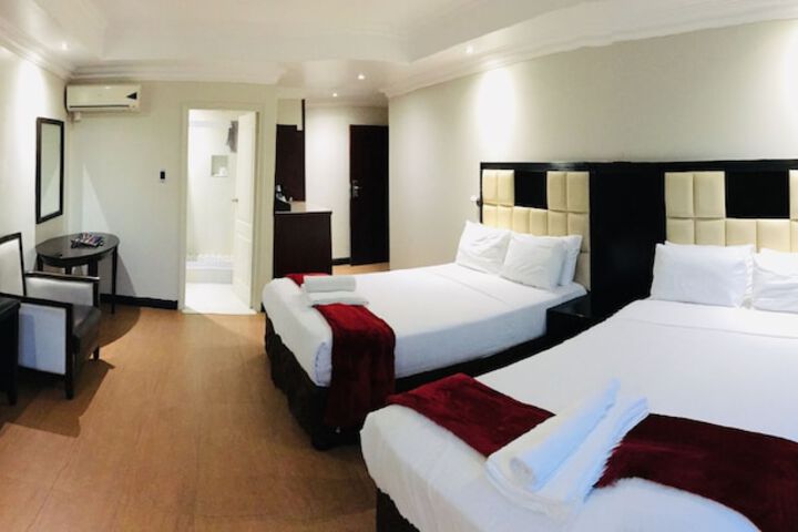 Room 18 of 27