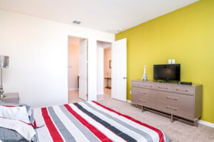 Room 100 of 117