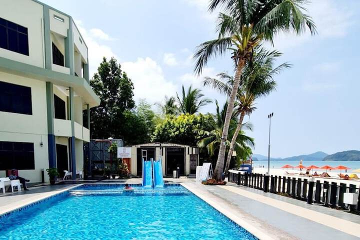Pool Hotel