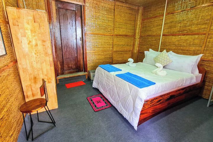 Room 6 of 70