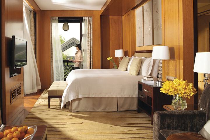 Room 16 of 113