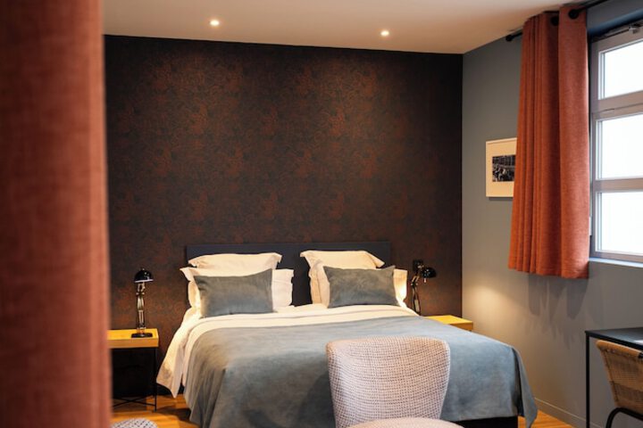 Room 33 of 131