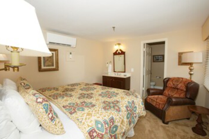 Room 157 of 253