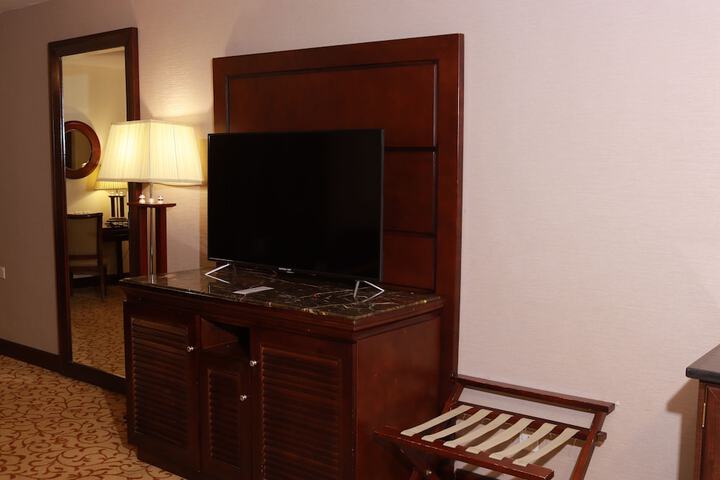 Room 16 of 29