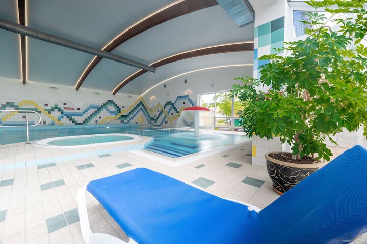 Pool 16 of 41