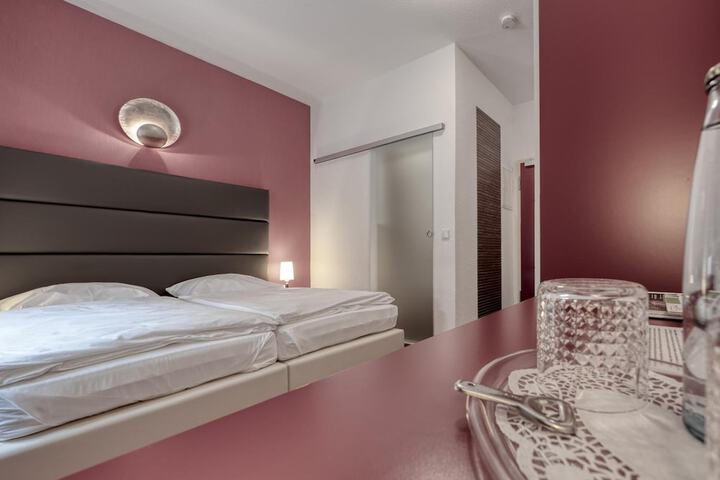 Room 27 of 53