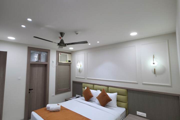Room 33 of 45