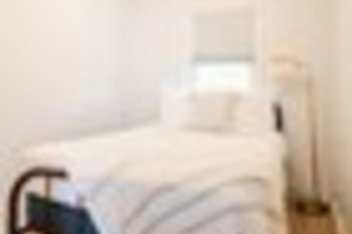 Room 128 of 510