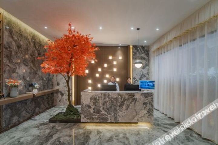 Hotel Interior 7 of 25