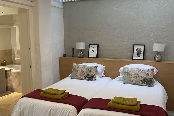 Room 27 of 119