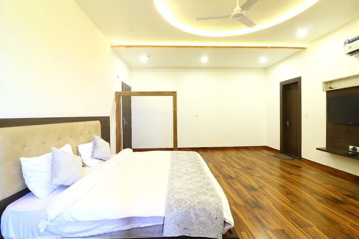 Room 15 of 39