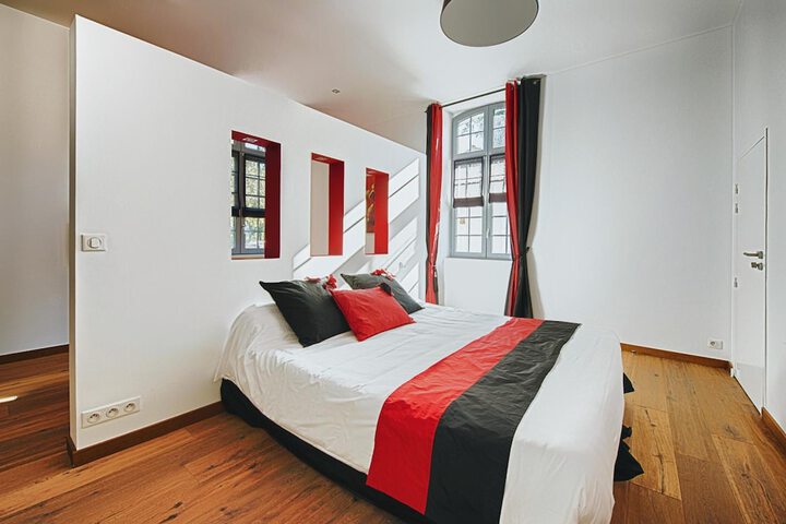 Room 16 of 52