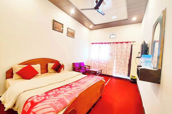 Room 6 of 23