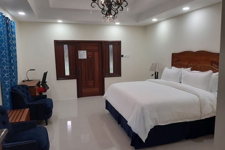 Room 10 of 35