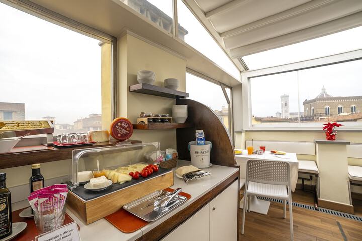 Breakfast/Coffee Service 20 of 31