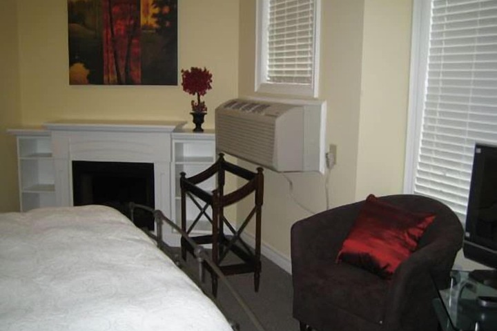 Room 16 of 22