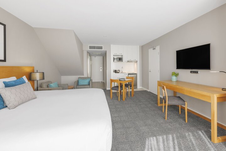 Room 17 of 44