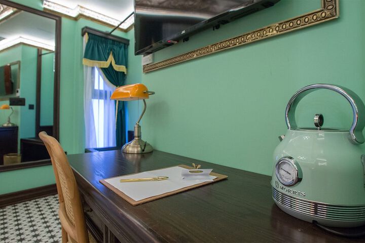 Room 17 of 53