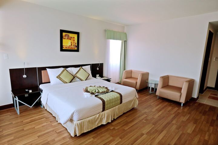 Room 32 of 127