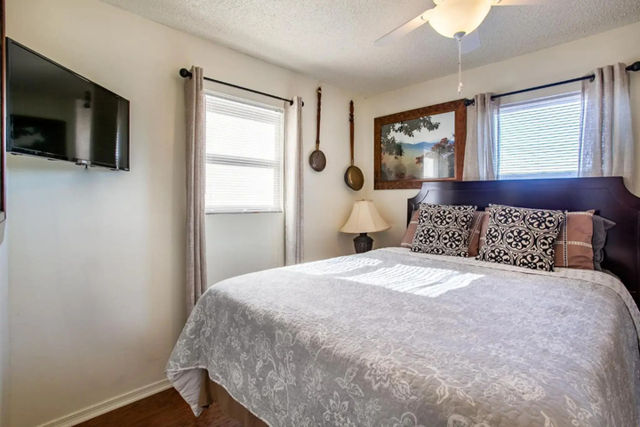Room 5 of 19