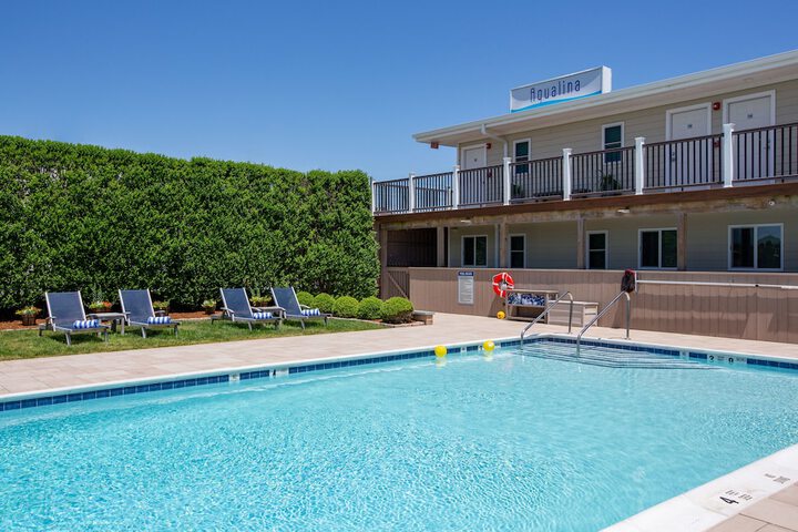 Pool 62 of 121
