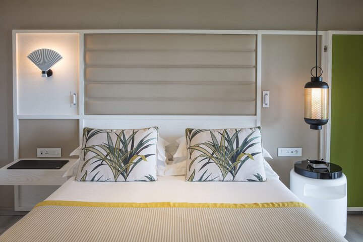 Room 26 of 147