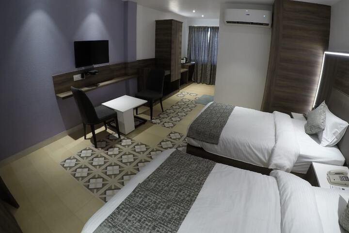 Room 14 of 24