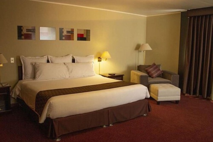 Room 16 of 64