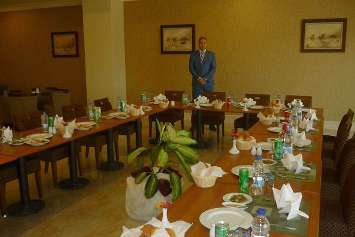Dining 55 of 86