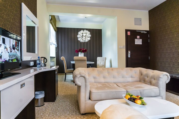 Room 14 of 72