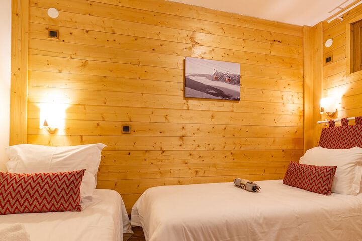 Room 4 of 53