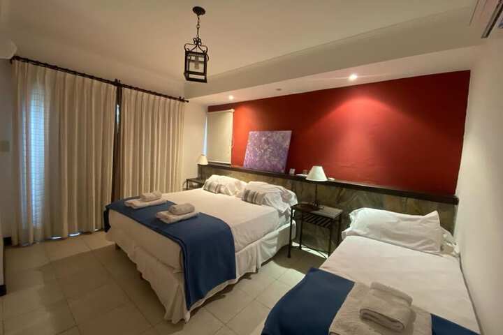 Room 10 of 48