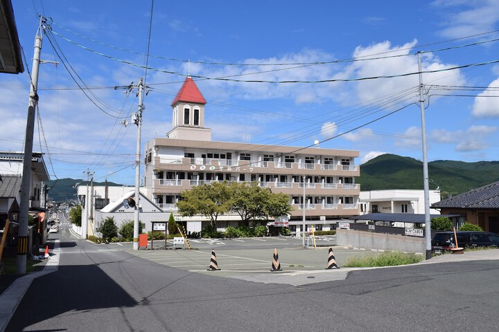 Exterior of Uwa Park Hotel