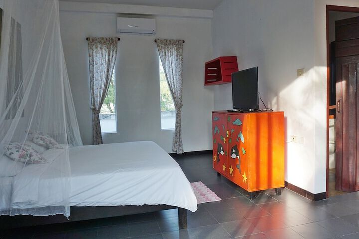 Room 26 of 127
