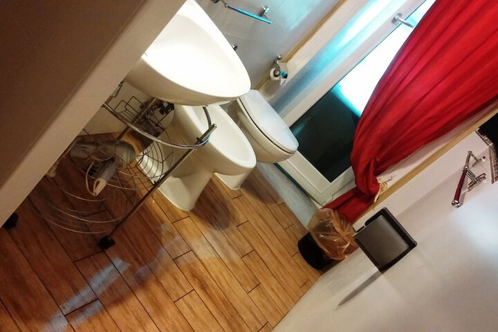 Room 18 of 42