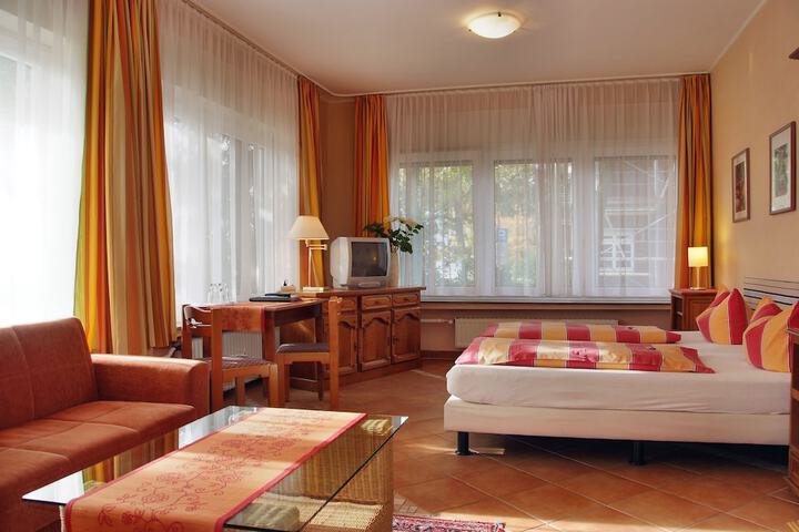 Room 15 of 30